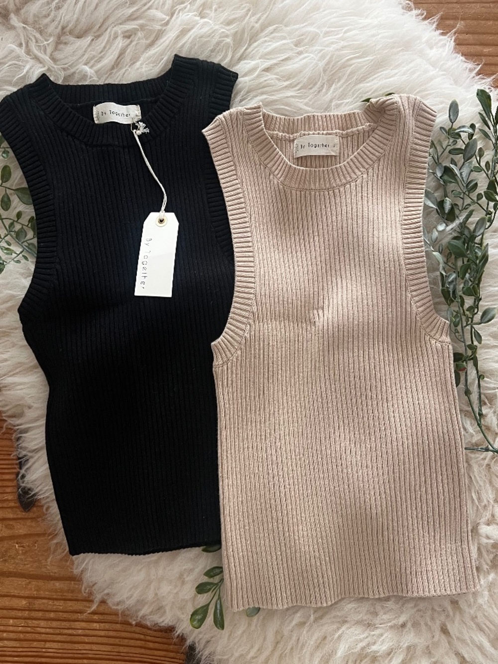 By Together Sawyer Crop Sweater Tanks Sz S - Picture 7 of 7